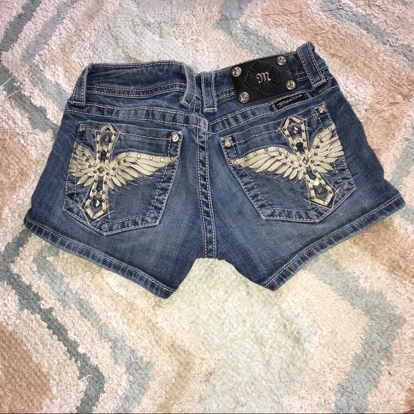 Miss Me Jean Shorts (decorated pocket) - Picture 5 of 7